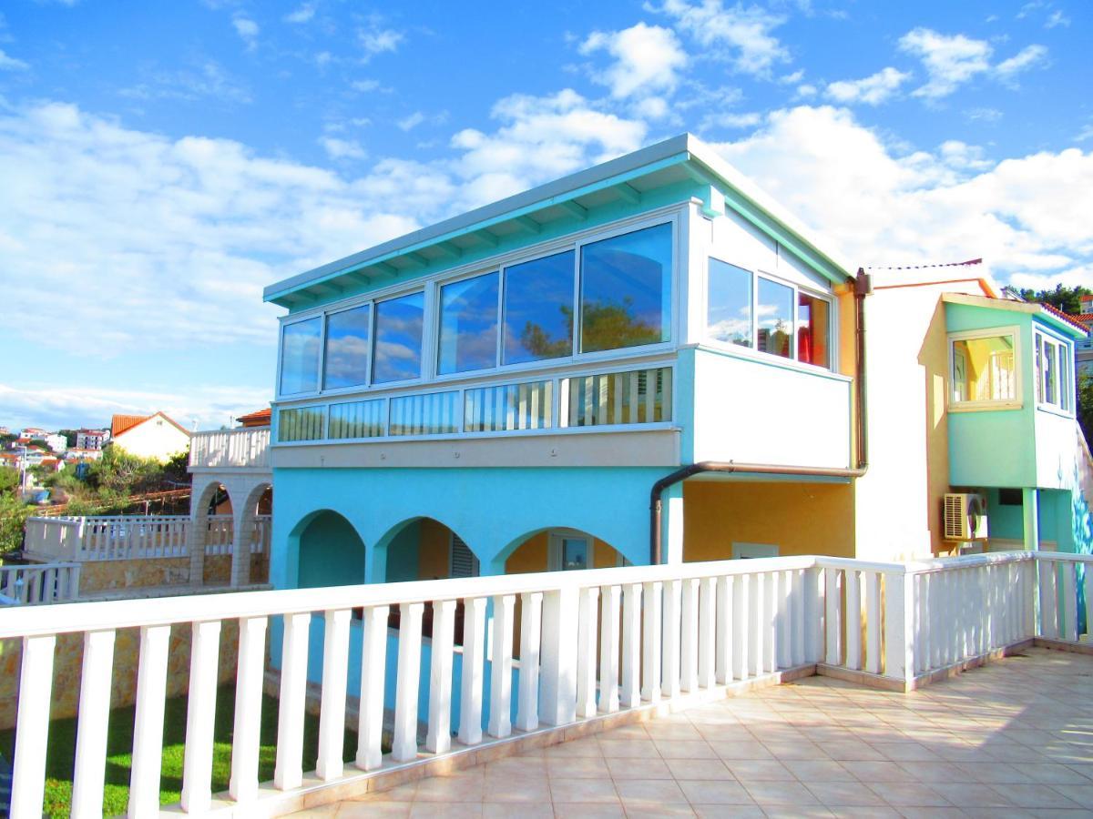 Marcel Apartment Mit Meerblick Trogir Ngoại thất bức ảnh