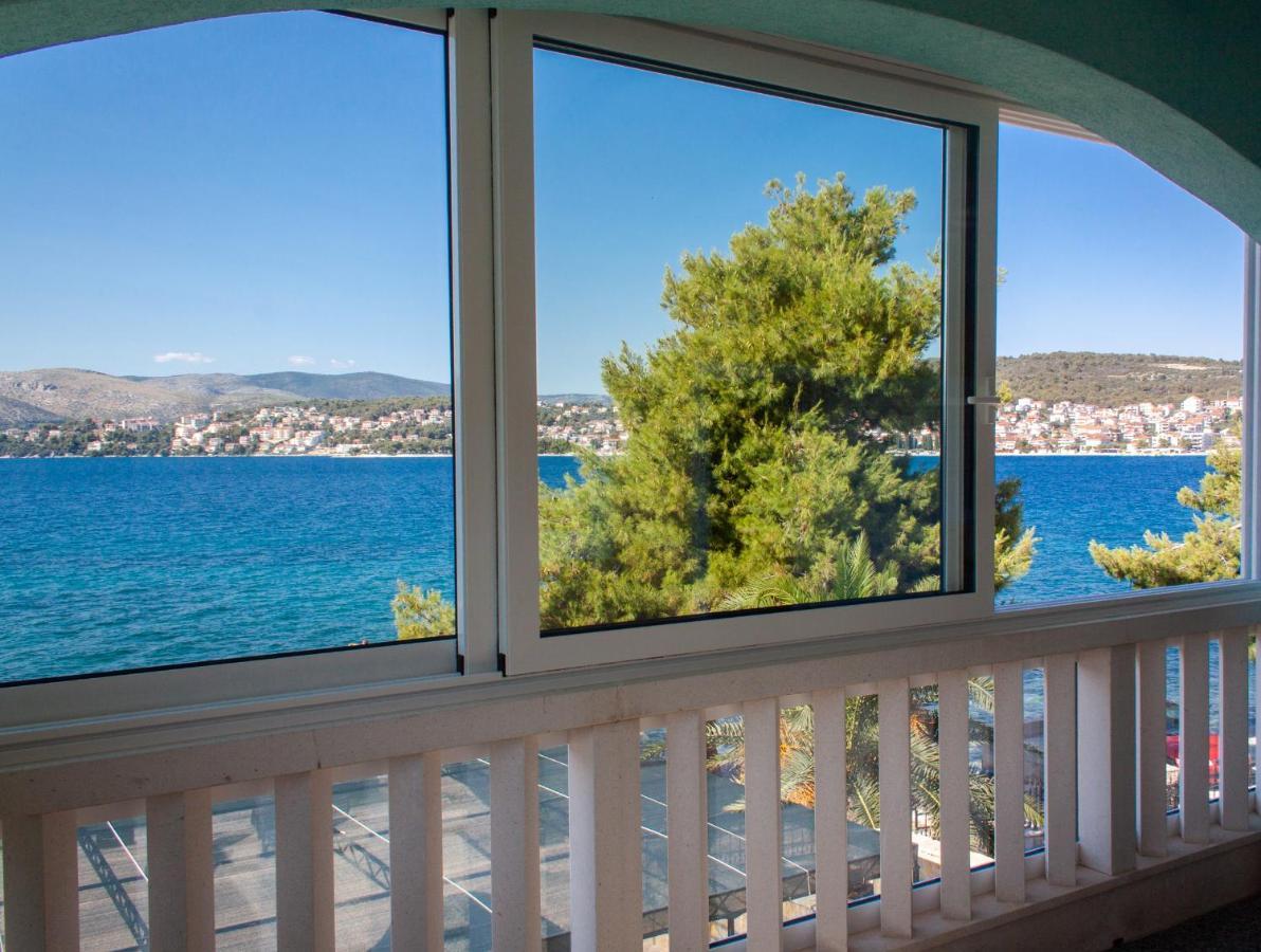 Marcel Apartment Mit Meerblick Trogir Ngoại thất bức ảnh