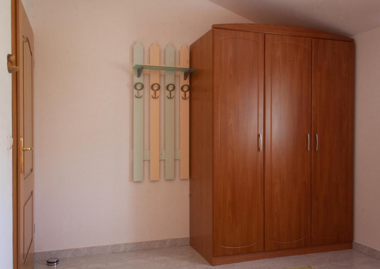 Marcel Apartment Mit Meerblick Trogir Ngoại thất bức ảnh